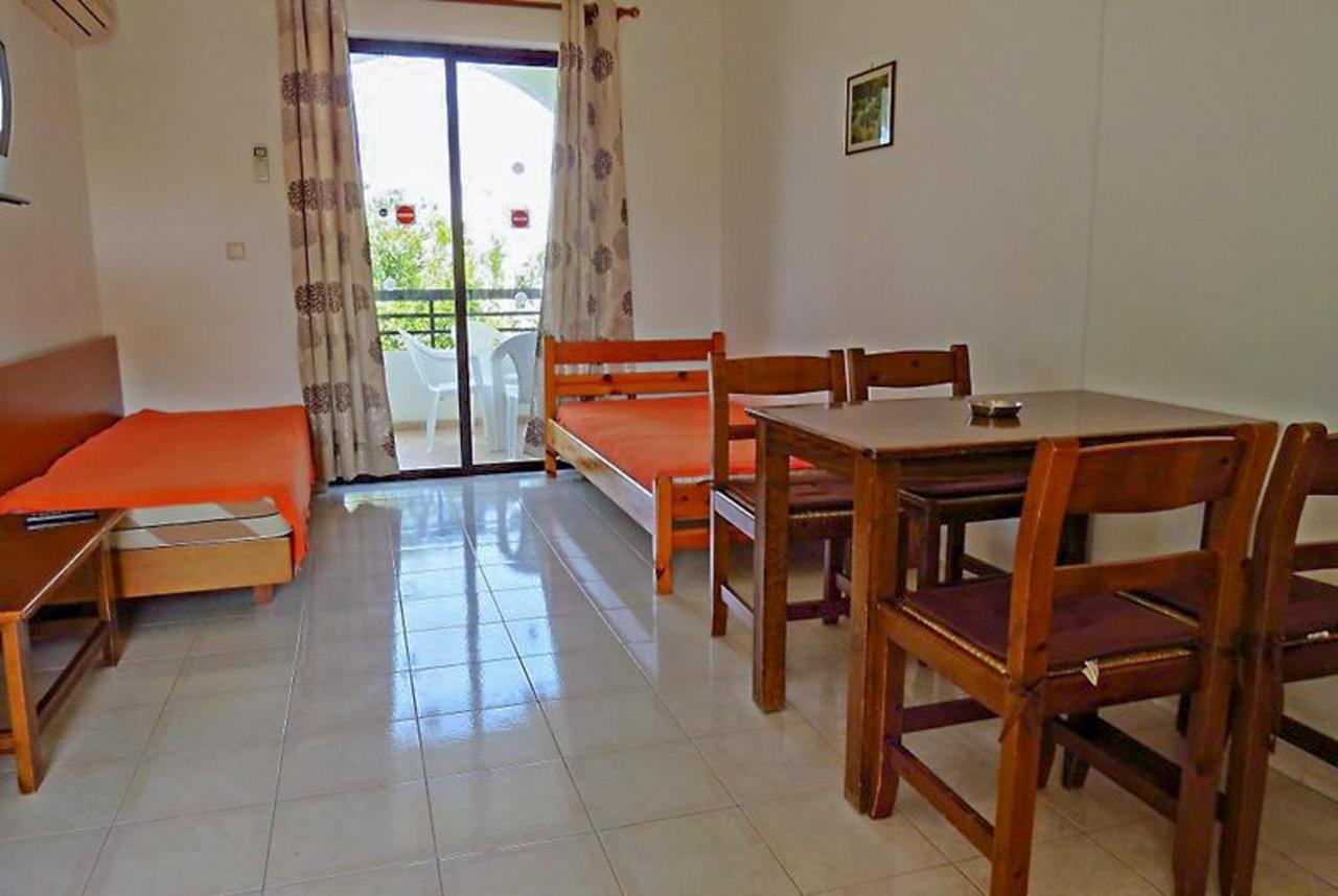 Debbi Appartments And Hotel Ialysos  Exteriör bild