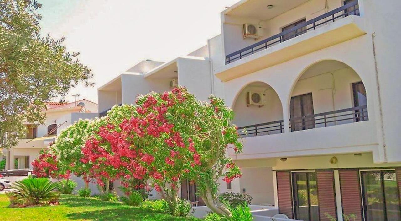 Debbi Appartments And Hotel Ialysos  Exteriör bild